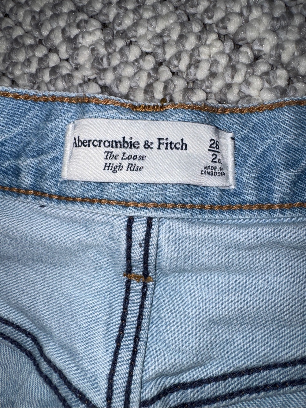 Abercrombie & Fitch - High Rise Loose Jeans - 26/2 Extra Long - Picture 3 of 6